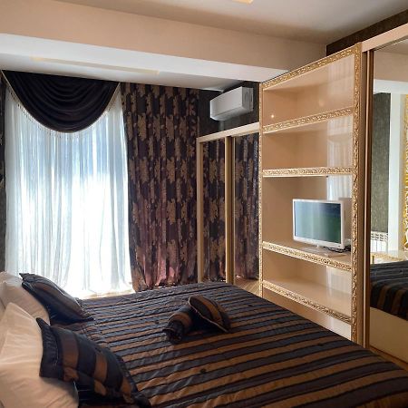Park Azure Louvre Apartment Baku Exterior foto