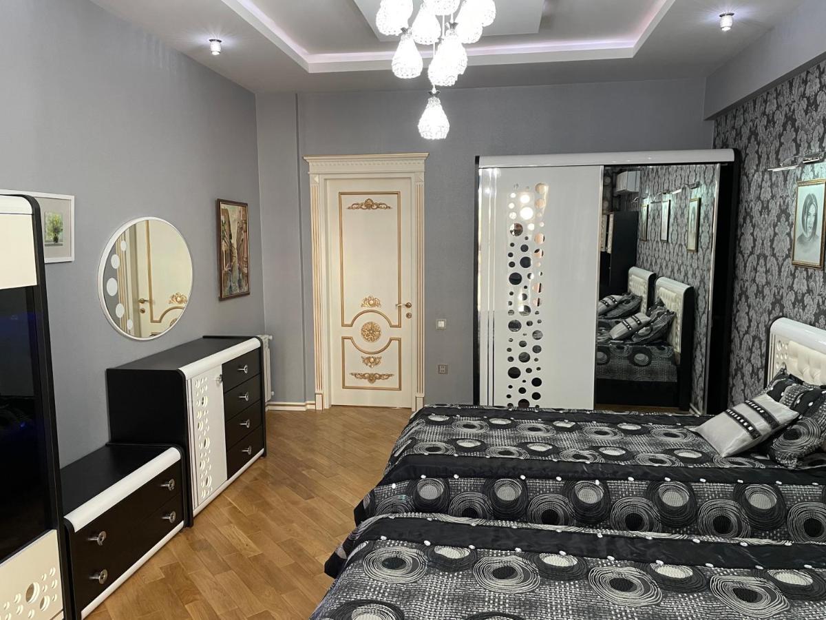 Park Azure Louvre Apartment Baku Exterior foto
