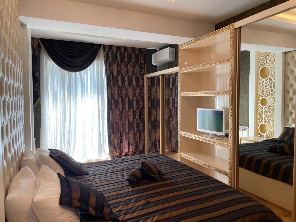 Park Azure Louvre Apartment Baku Exterior foto