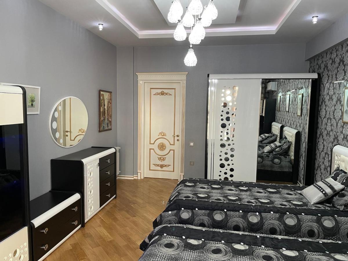 Park Azure Louvre Apartment Baku Exterior foto