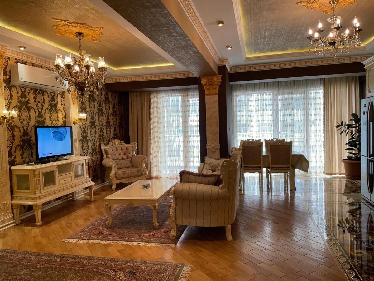 Park Azure Louvre Apartment Baku Exterior foto
