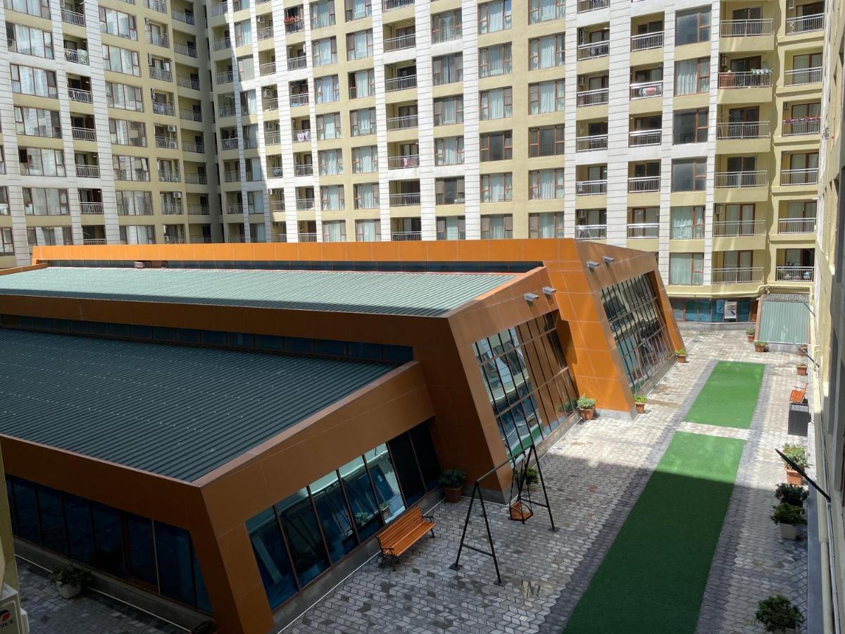 Park Azure Louvre Apartment Baku Exterior foto