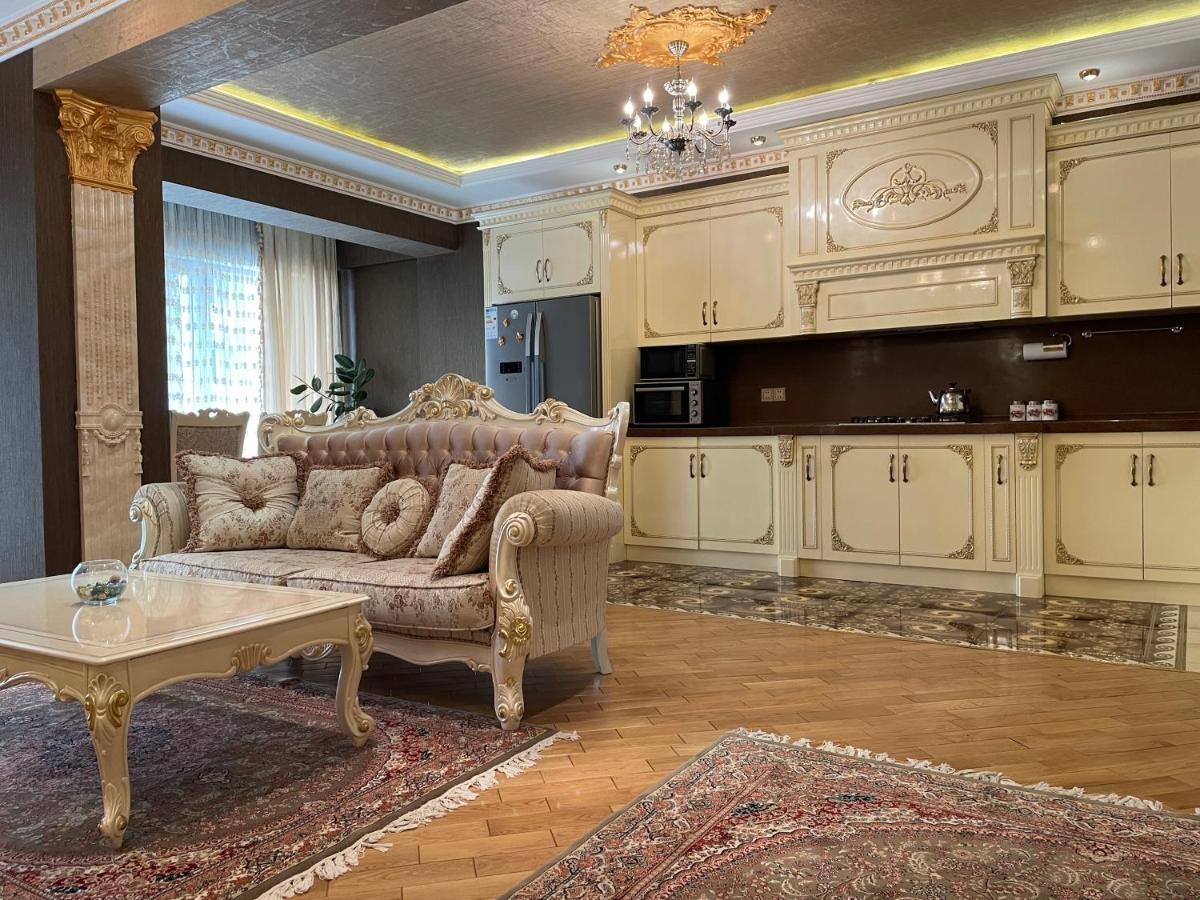 Park Azure Louvre Apartment Baku Exterior foto